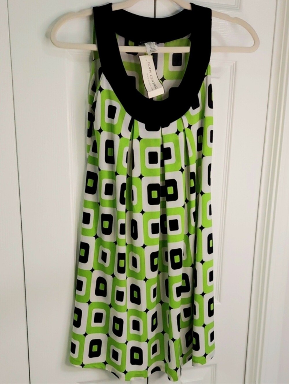 Body Central NEW! Tunic Top, Size XS, Neon Green, Black Modern print